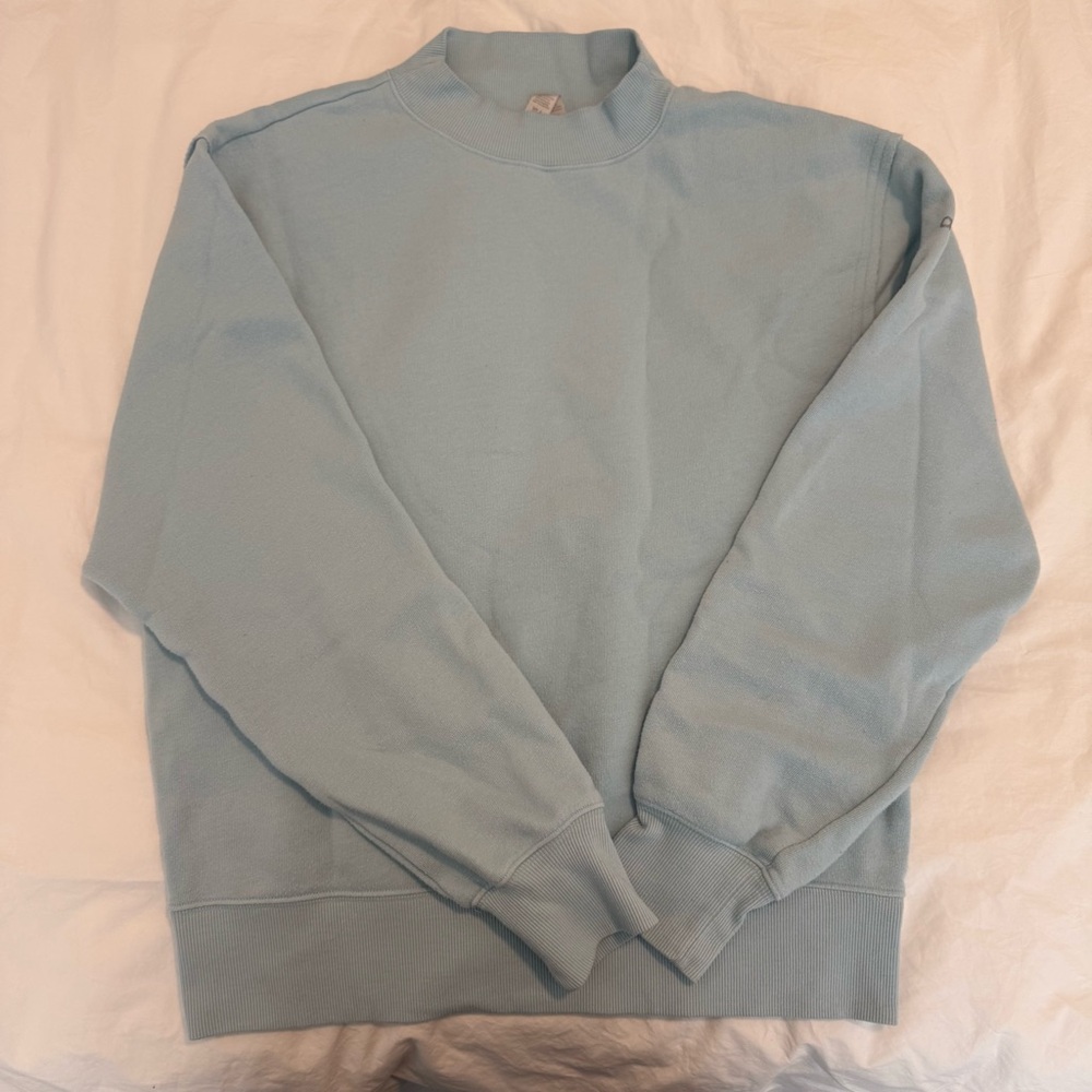 Alo Yoga Light Blue Women’s Sweater